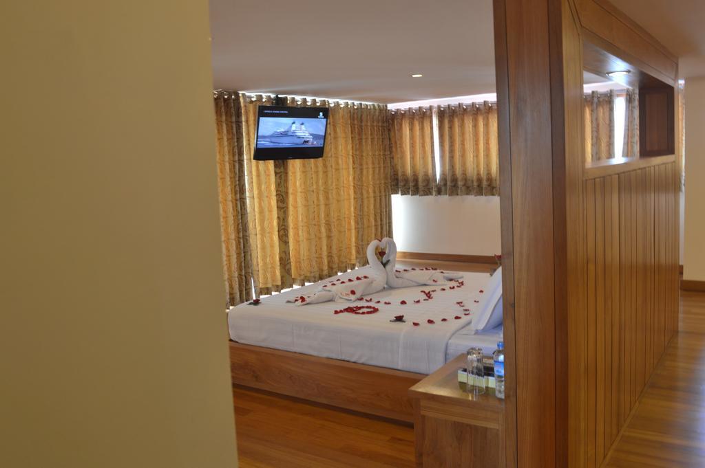 Queen'S Park Hotel Rangoon Eksteriør billede