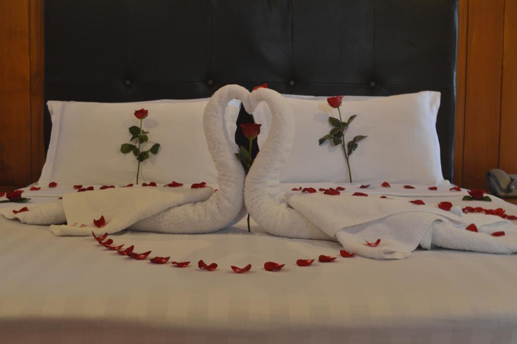 Queen'S Park Hotel Rangoon Eksteriør billede