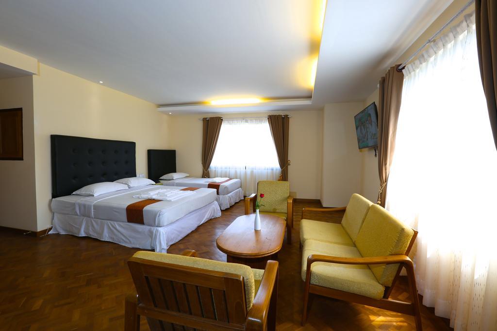 Queen'S Park Hotel Rangoon Eksteriør billede