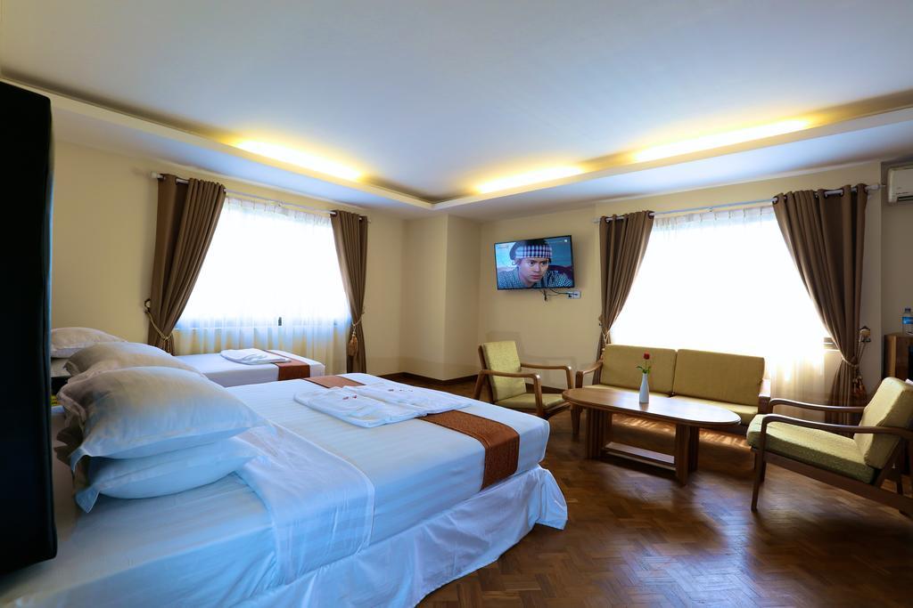 Queen'S Park Hotel Rangoon Eksteriør billede