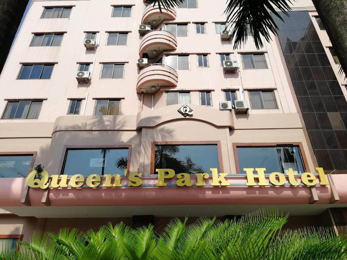 Queen'S Park Hotel Rangoon Eksteriør billede