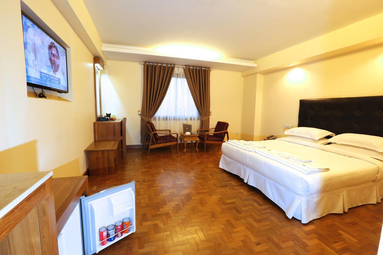 Queen'S Park Hotel Rangoon Eksteriør billede